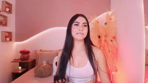 MAIA  LIA  online show from October 26, 2025, 11:09 pm