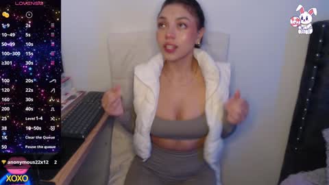 Snapshot of maiaa_evans chatting on December 4, 2024, 2:31 am    t  online show from December 4, 2024, 2:31 am