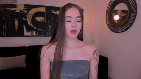  Maia  online show from April 14, 2026, 7:53 pm