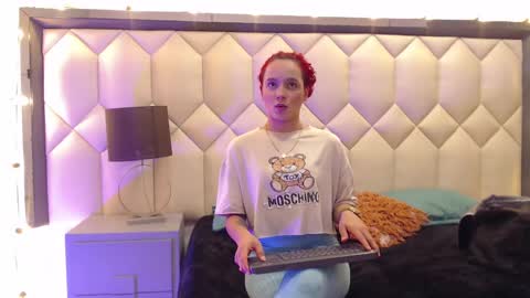 Snapshot of maiapark chatting on February 9, 2025, 2:40 pm Maia  online show from February 9, 2025, 2:40 pm