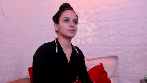 Snapshot of maiapark chatting on September 19, 2025, 12:06 pm Maia  online show from September 19, 2025, 12:06 pm