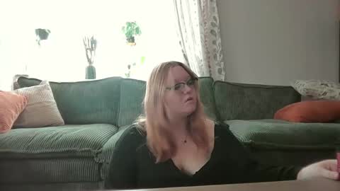 Snapshot of maicii006 chatting on December 3, 2025, 3:54 pm maicii006 online show from December 3, 2025, 3:54 pm