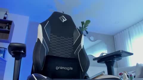 MAICOL  online show from February 2, 2026, 10:08 pm