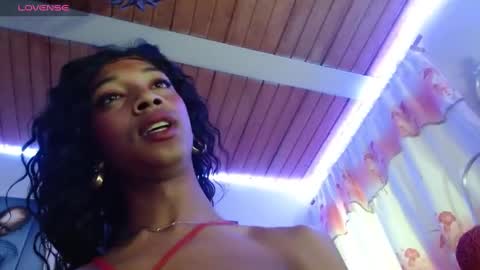 Bella Maidi online show from December 23, 2024, 4:39 pm