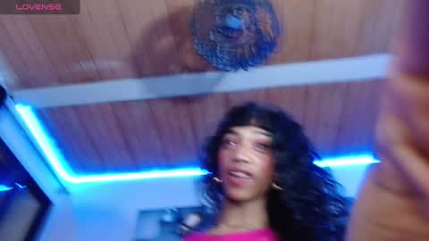 Bella Maidi online show from January 5, 2025, 1:47 pm