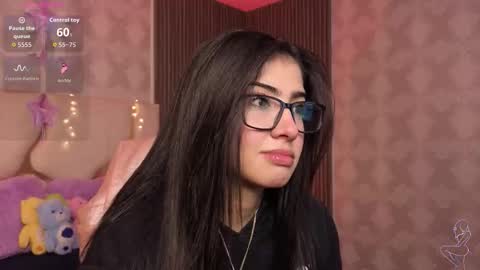 maiily_tay online show from February 21, 2026, 12:28 pm