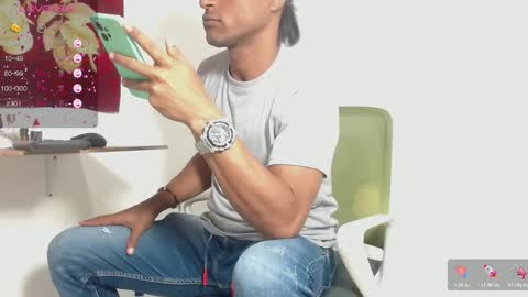 . Maik Alen . online show from November 27, 2025, 2:19 pm