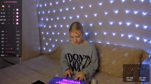 Your kitty online show from January 15, 2025, 3:50 pm