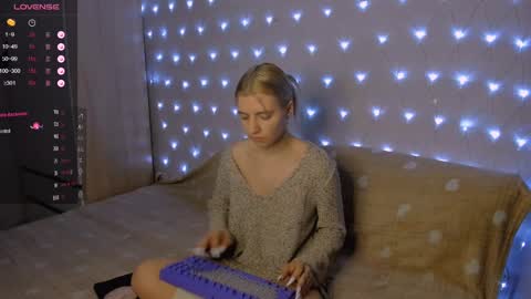 Your kitty online show from January 22, 2025, 3:29 pm