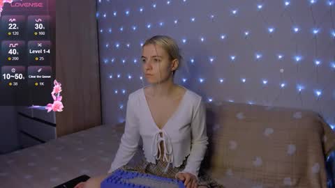 Your kitty online show from October 7, 2025, 3:31 pm