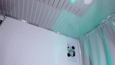 Mailyn online show from January 5, 2026, 5:27 pm