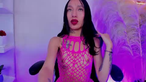Mailyn  online show from June 10, 2026, 12:26 pm