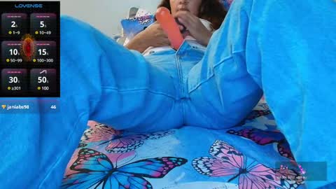 Snapshot of maira_milf chatting on February 12, 2025, 8:18 pm Maira online show from February 12, 2025, 8:18 pm