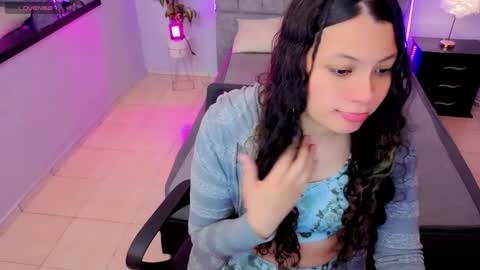 MAITE STONE1 online show from December 14, 2025, 3:01 am