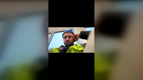 majest1k online show from January 9, 2026, 2:42 pm