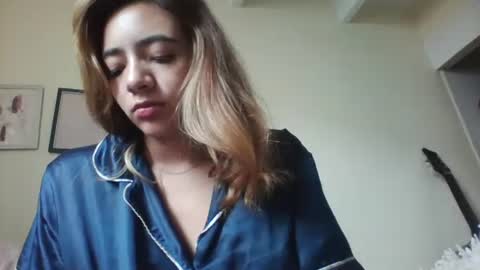majo_gomezz online show from September 20, 2025, 3:02 pm