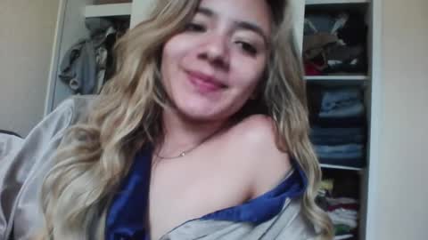 majo_gomezz online show from February 18, 2026, 9:11 pm