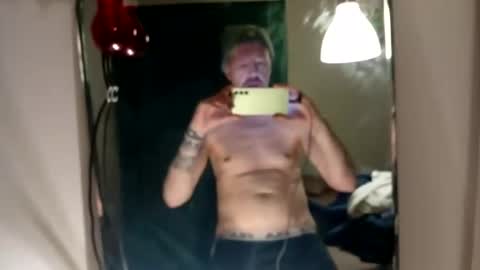 majorxoxo online show from February 18, 2025, 2:16 am