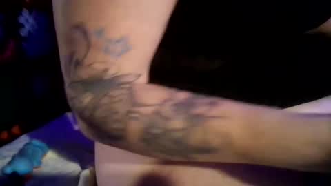 Snapshot of make_me_cum_69x chatting on February 22, 2025, 7:03 pm make_me_cum_69x online show from February 22, 2025, 7:03 pm