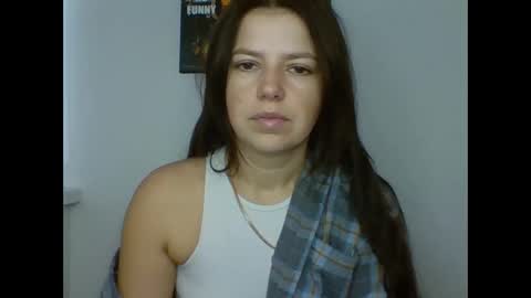 make_mesmile online show from October 16, 2025, 6:03 am