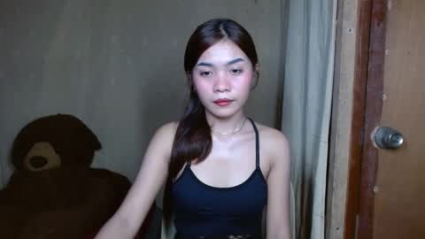 Snapshot of makeme_wettt chatting on February 8, 2025, 3:52 am makeme_wettt online show from February 8, 2025, 3:52 am