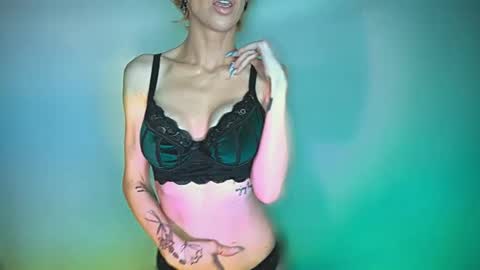  April Dayze  makemebeautiful online show from February 18, 2025, 6:58 pm