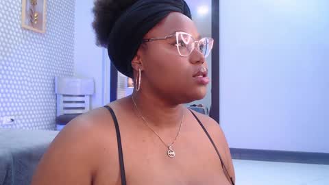 makena online show from February 5, 2025, 3:23 am