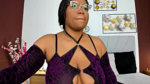 makena online show from September 20, 2025, 3:51 am