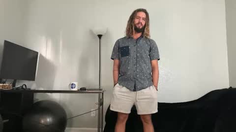 Snapshot of makingmoans chatting on November 29, 2025, 12:52 pm Mack Makingmoans Twitter online show from November 29, 2025, 12:52 pm