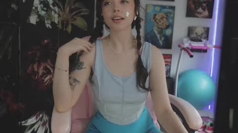 Snapshot of makiyahbelle2 chatting on February 10, 2026, 5:55 am MakiyahBelle online show from February 10, 2026, 5:55 am