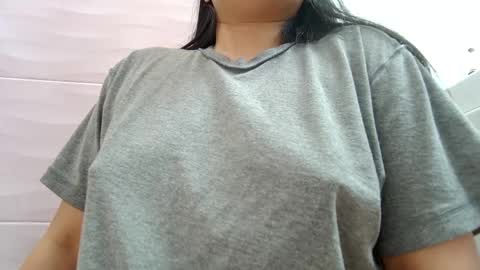 Snapshot of makulato chatting on May 21, 2026, 2:35 pm Maya online show from May 21, 2026, 2:35 pm