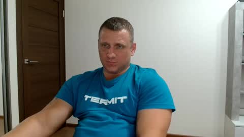 malchyshka online show from October 31, 2025, 4:52 pm