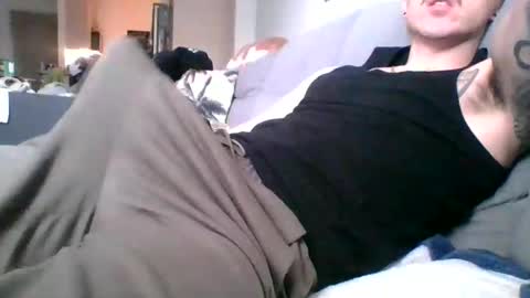 Men online show from December 19, 2024, 4:24 pm