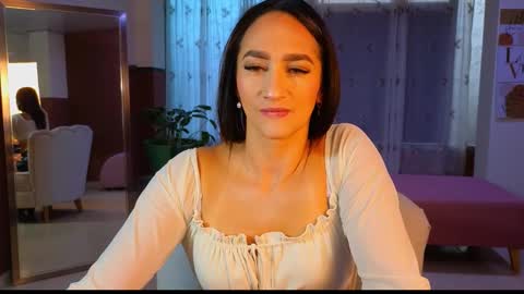 Snapshot of malen_fitnessmilf chatting on October 23, 2025, 11:42 am malen_fitnessmilf online show from October 23, 2025, 11:42 am
