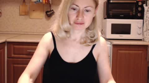 Malena online show from April 18, 2026, 9:26 pm