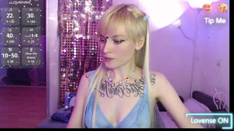 Snapshot of mali_sia chatting on December 27, 2024, 1:43 am Mischelle online show from December 27, 2024, 1:43 am