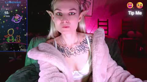 Snapshot of mali_sia chatting on October 12, 2025, 2:49 pm Mischelle online show from October 12, 2025, 2:49 pm