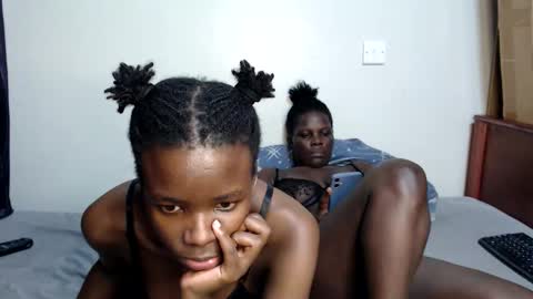 Snapshot of malia_latifa chatting on May 4, 2026, 7:37 am lati online show from May 4, 2026, 7:37 am