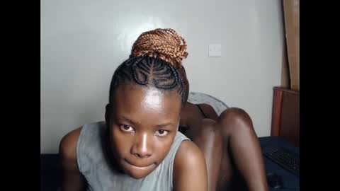 Snapshot of malia_latifa chatting on June 6, 2026, 12:16 am lati online show from June 6, 2026, 12:16 am