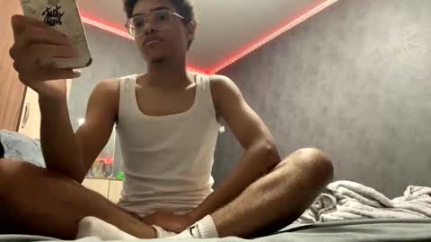 Snapshot of malik_westov chatting on October 24, 2025, 10:06 pm malik_westov online show from October 24, 2025, 10:06 pm