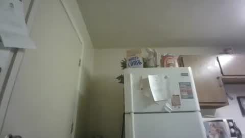 Snapshot of malinda702 chatting on December 24, 2024, 8:05 pm malinda702 online show from December 24, 2024, 8:05 pm