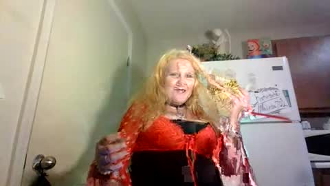 Snapshot of malinda702 chatting on December 1, 2025, 12:26 am malinda702 online show from December 1, 2025, 12:26 am