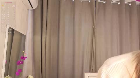 Evelyn online show from February 5, 2026, 4:39 am