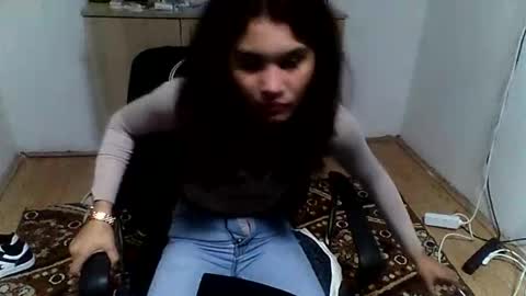 mallorymyersx online show from September 16, 2025, 7:37 pm