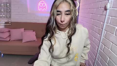 Malory  online show from March 9, 2025, 1:14 am