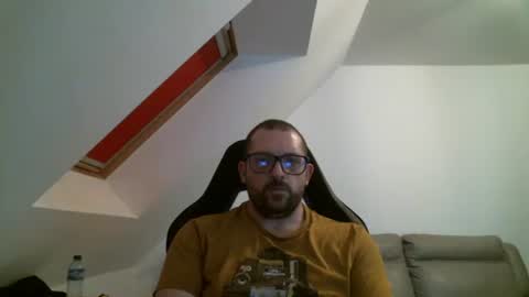 breton online show from May 3, 2026, 8:37 pm