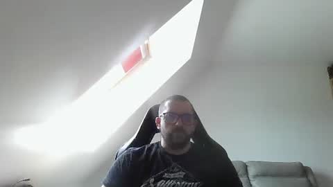 breton online show from May 8, 2026, 11:37 am