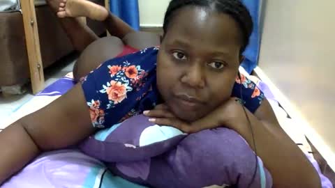 mamasita2023 online show from October 27, 2025, 7:40 pm