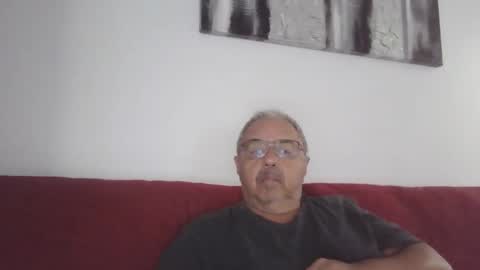 Snapshot of mambow99 chatting on January 4, 2025, 6:19 pm OLDMANFREE online show from January 4, 2025, 6:19 pm