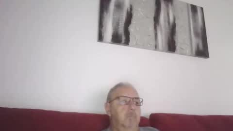 Snapshot of mambow99 chatting on October 26, 2025, 2:34 pm OLDMANFREE online show from October 26, 2025, 2:34 pm